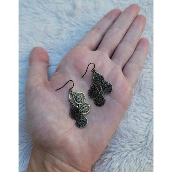 Boho tear drop chandelier dangle earrings - Picture 3 of 17